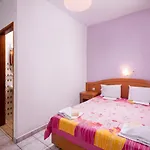 Ξενοδοχείο Archodissa Pansion Αλυκή