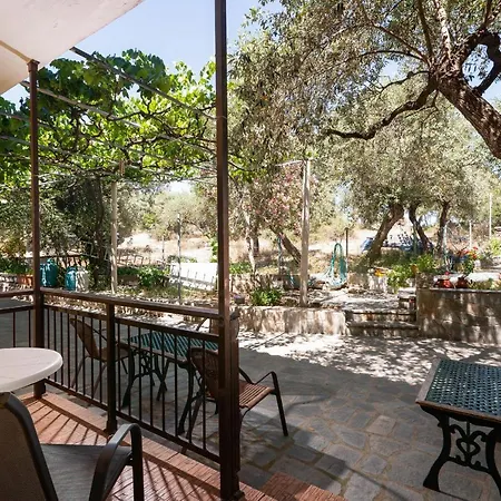 Archodissa Pansion Hotel *